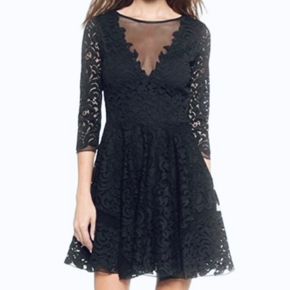 SAYLOR Black Zenaida Lace Dress Size M